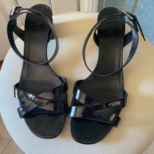 SOLD*****Gucci patent leather wrap around sandals